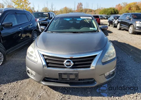 2015 Nissan Altima 2.5 из США, поврежденный, VIN 1N4AL3AP8FC409403